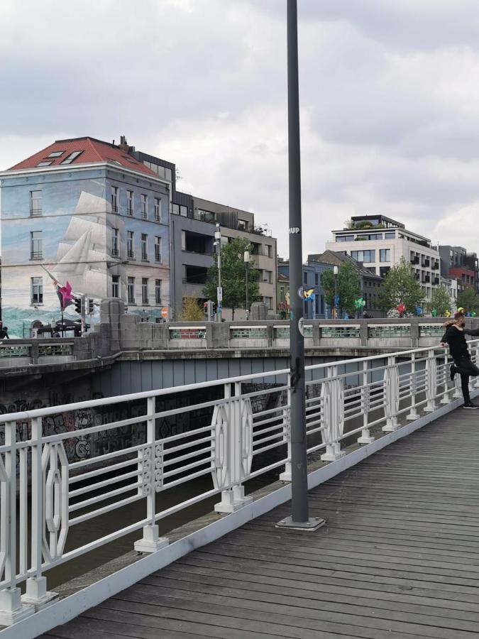 Cosy Appartement With Canal View Brussels Exterior photo