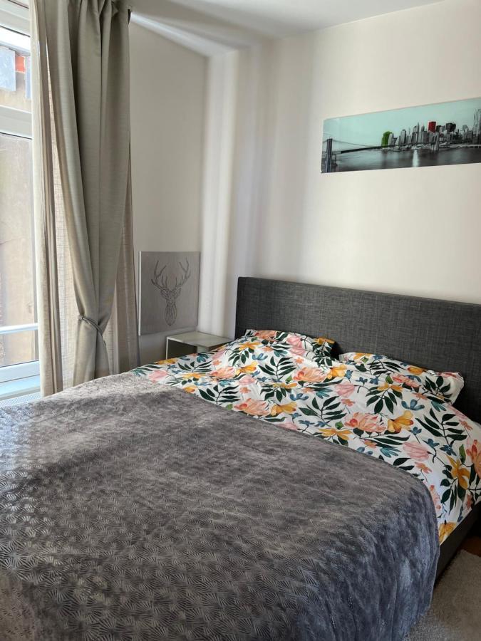Cosy Appartement With Canal View Brussels Exterior photo